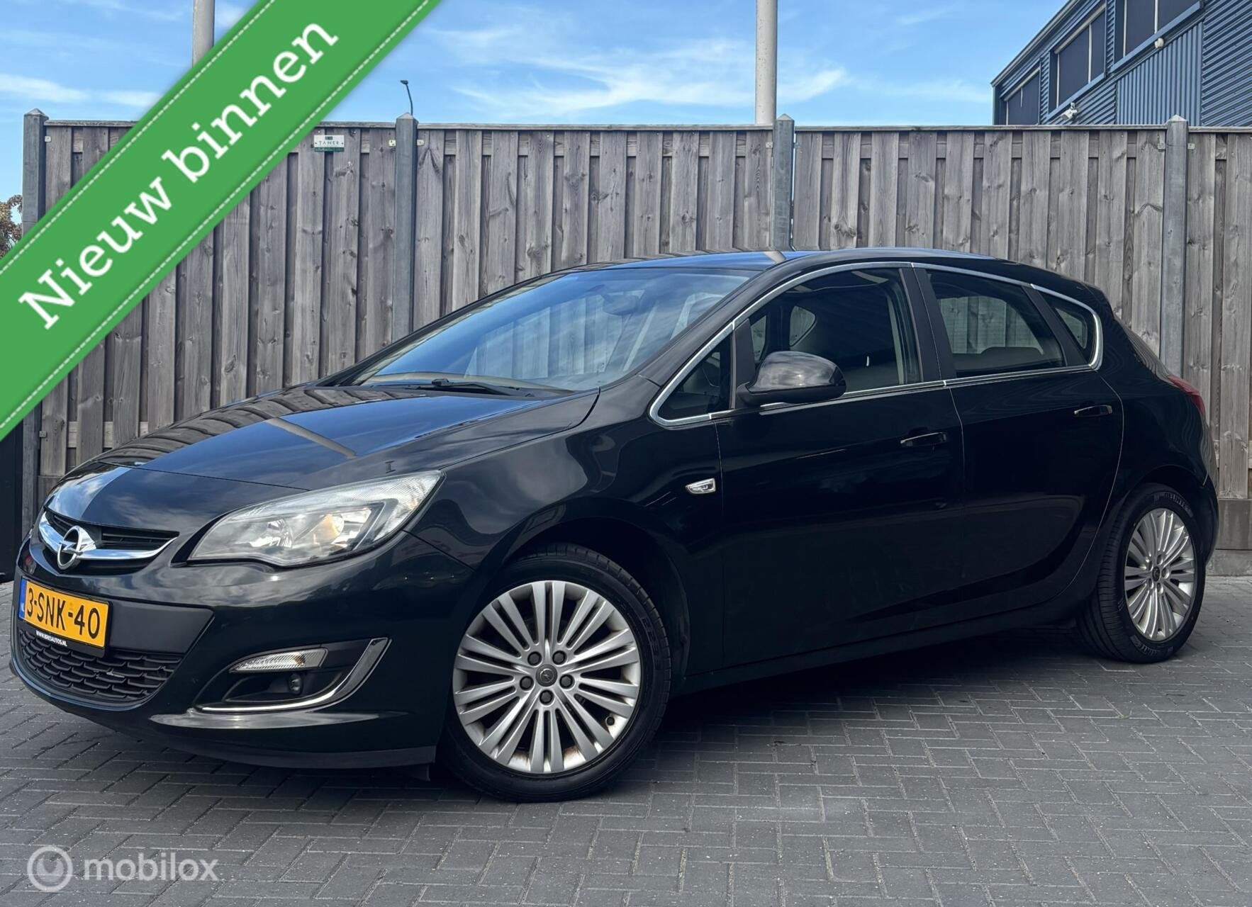 Opel Astra 1.4 Design Edition/CRUISE/NIEUWE APK/ONDERHOUD/, Auto's, Voorwielaandrijving, Euro 5, Gebruikt, 4 cilinders