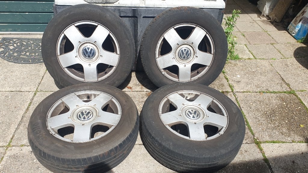 vw-seat-skoda-audi banden velgen 5x100 57.1 maat 15 inch, Ophalen, Gebruikt, 15 inch, Banden en Velgen