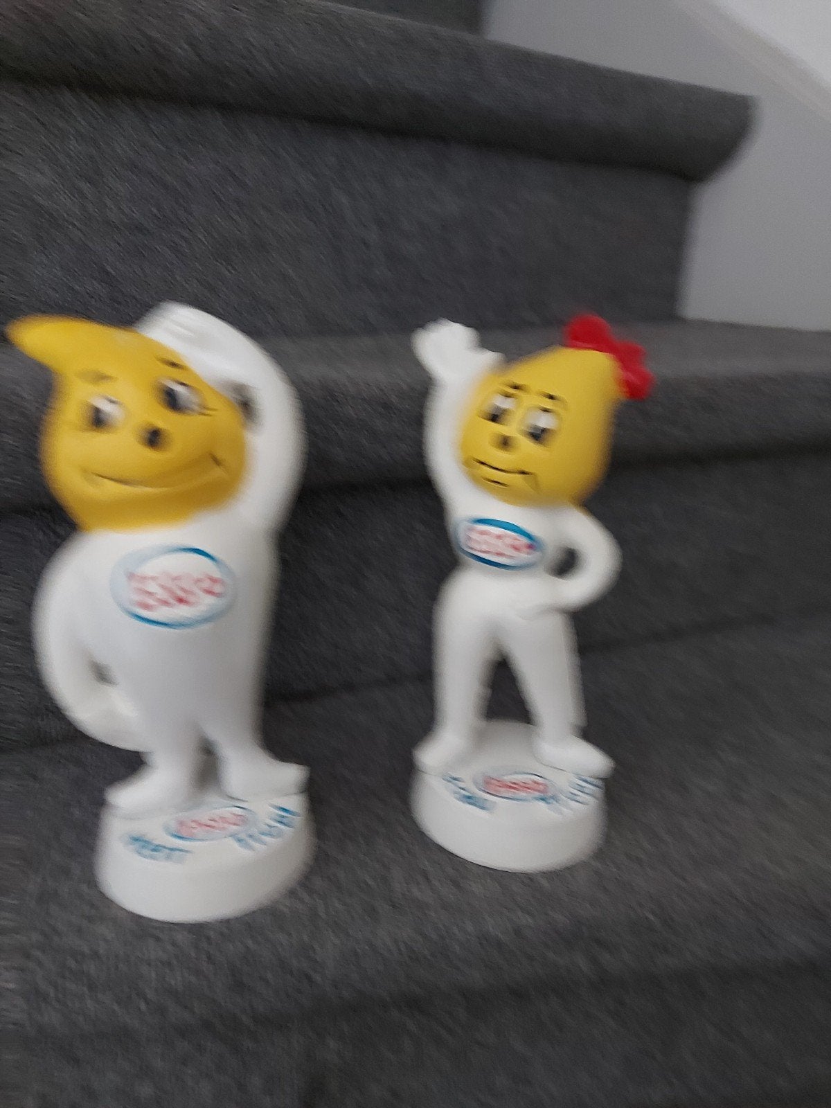 Stel zware Esso poppen, Ophalen