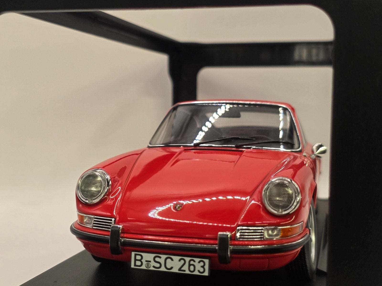 porsche 911, Hobby en Vrije tijd, Modelauto's | 1:18, Ophalen of Verzenden, Zo goed als nieuw, Norev