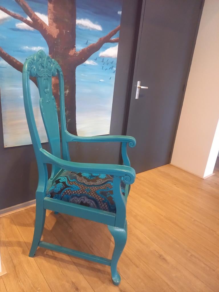 Mooie opgepimte oude stoel, Ophalen of Verzenden