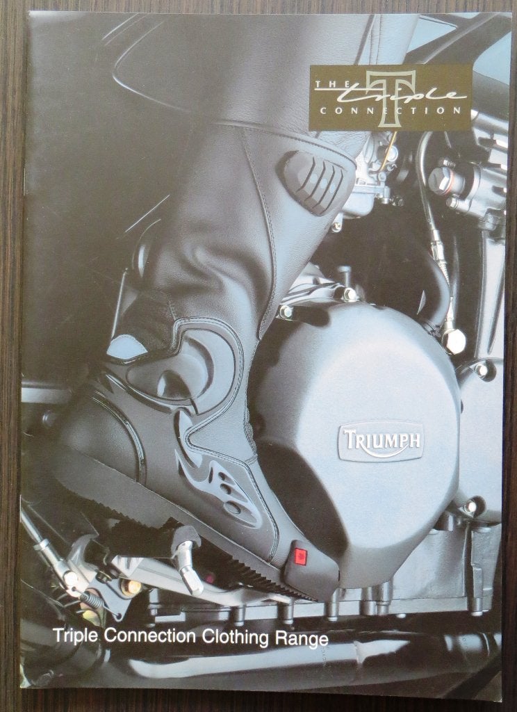 Folder Triumph Triple Connection Clothing 1996 - 18 blz, Verzenden, Triumph