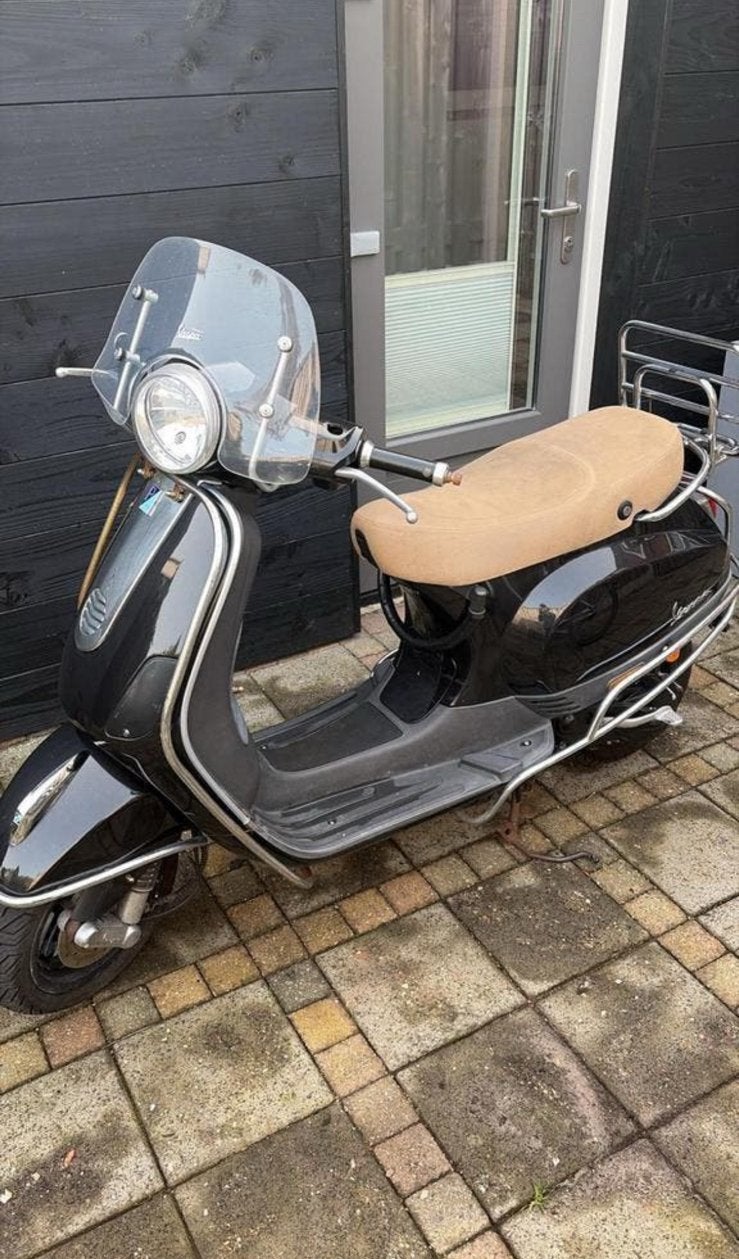 Vespa LX50 Zwart 2 tak, Ophalen, Zo goed als nieuw, Benzine, Vespa