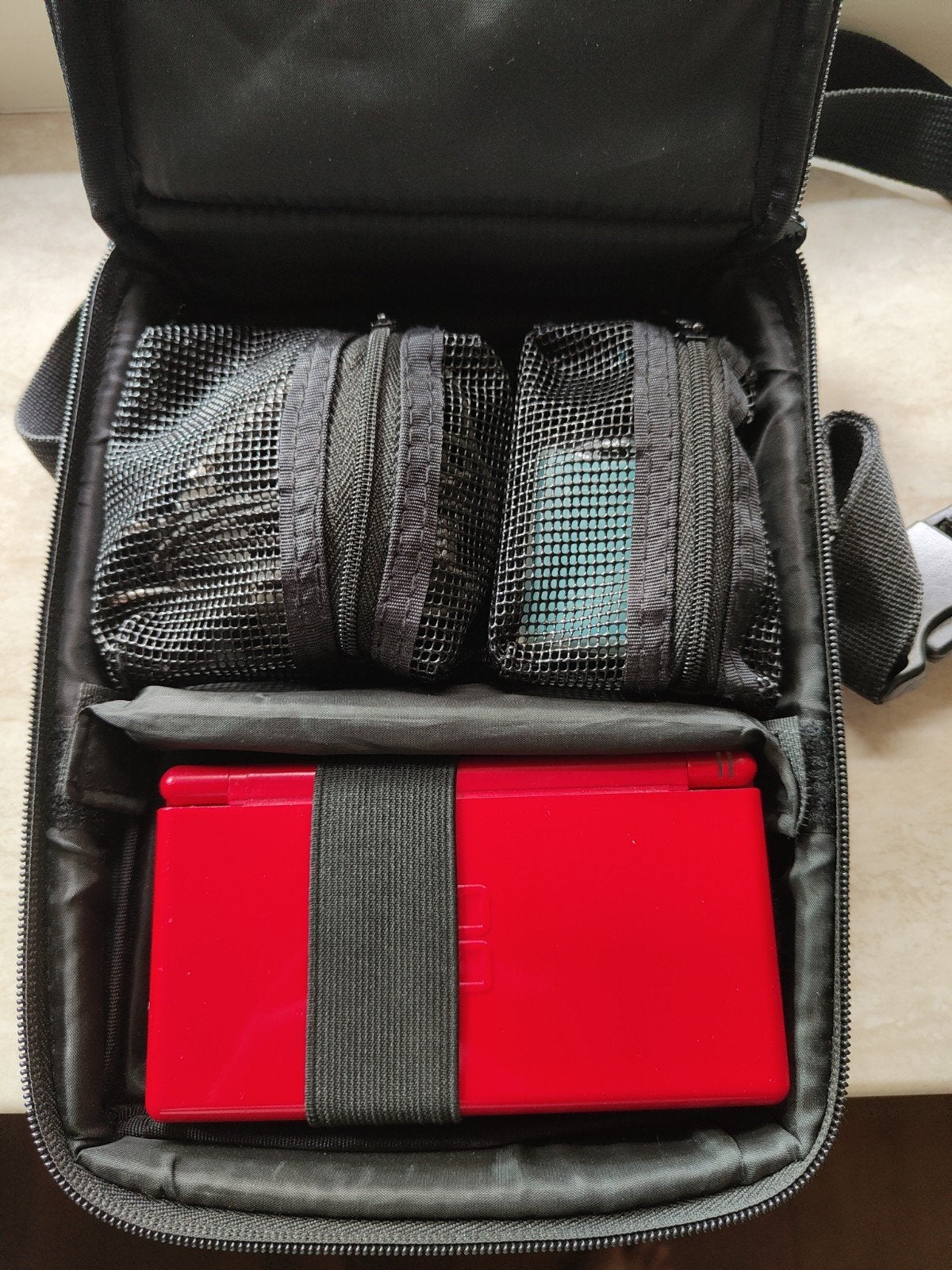Nintendo DS met Pokémon Sapphire (Gameboy Advance), Spelcomputers en Games, Games | Nintendo 2DS en 3DS, Ophalen, Gebruikt, 1 speler