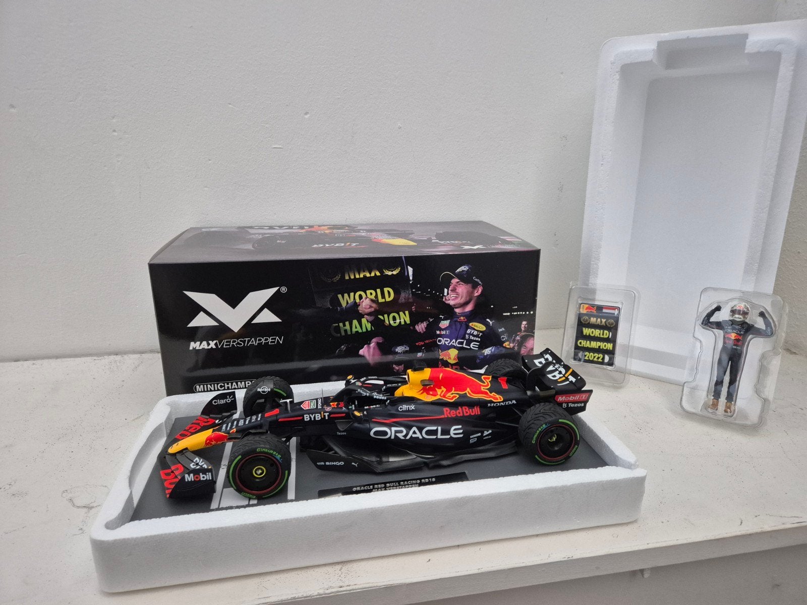 MAX VERSTAPPEN 1:18 RB18 WORLD CHAMPION JAPAN 2022 NIEUW !!!, Ophalen, Nieuw, Auto, MiniChamps