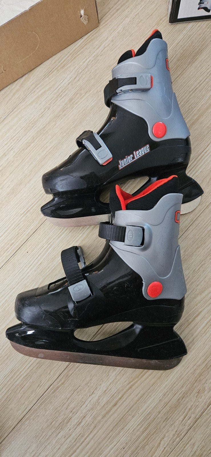 Quit Junior League IJshockeyschaatsen Maat 34, Gebruikt, Onbekend@voorbeeld.com, Onbekend adres, Schaatsen