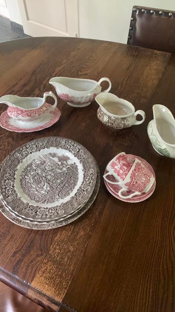 Engels servies, Ophalen