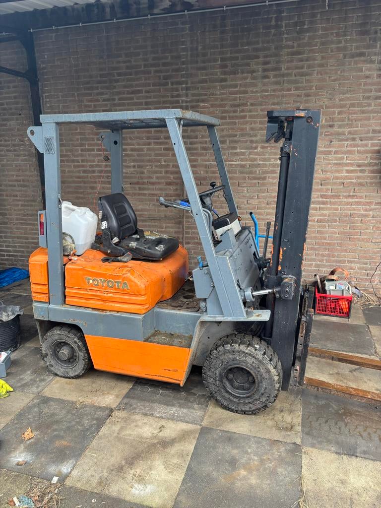 Diesel Heftruck 1.5 Ton - Goed Werkend, Zakelijke goederen, Machines en Bouw | Heftrucks en Intern transport, 1000 tot 2000 kg