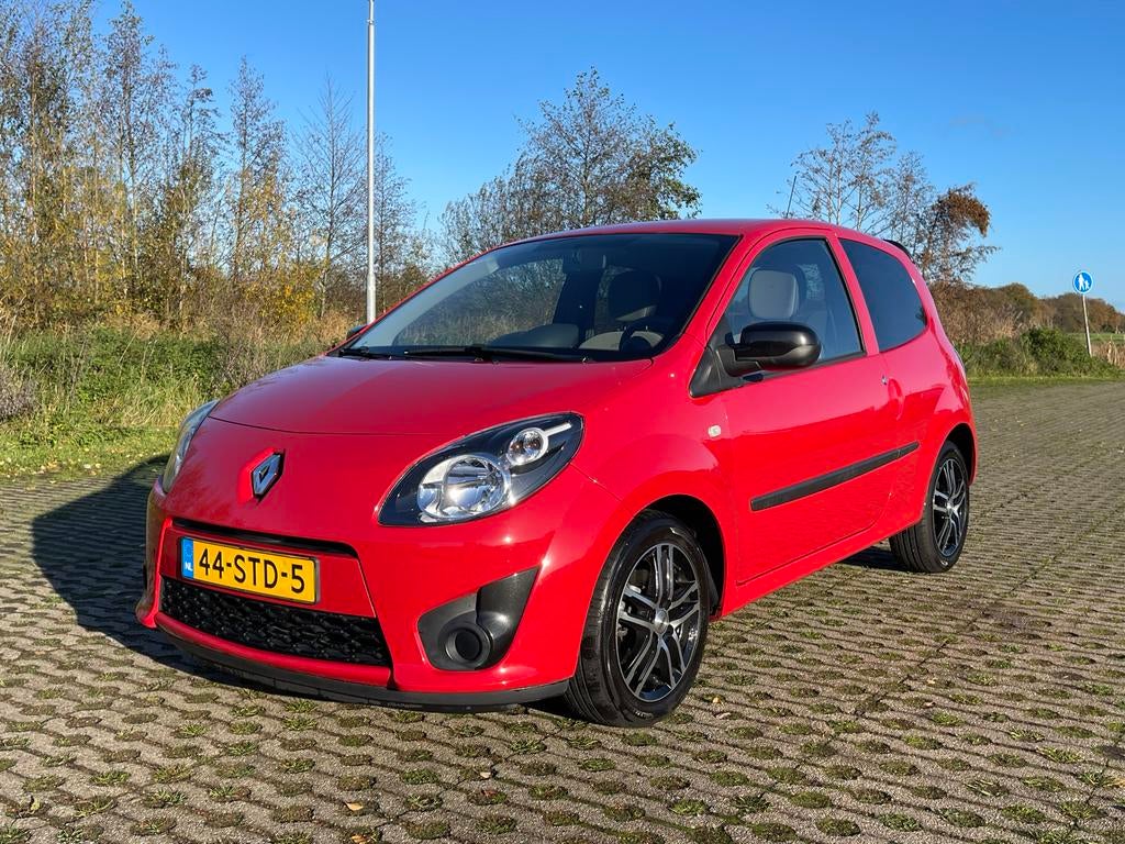 Renault Twingo 1.2 16V 2011 Rood, Auto's, Renault, 74 pk, 4 cilinders, Origineel Nederlands, Handgeschakeld