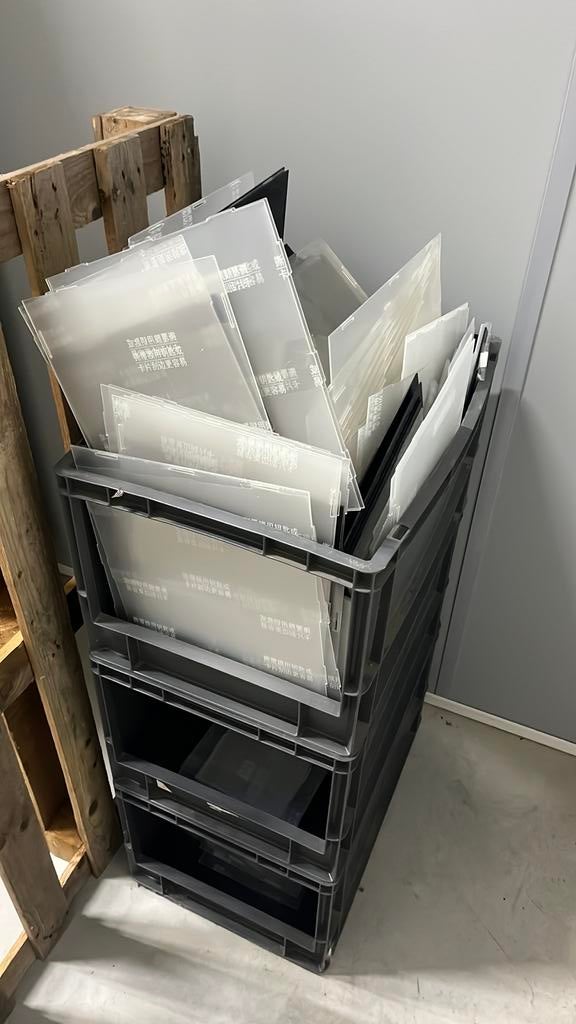 Plexiglas plaatjes 1mm dik transparant en zwart, Doe-het-zelf en Verbouw, Platen en Panelen, Ophalen of Verzenden, Zo goed als nieuw