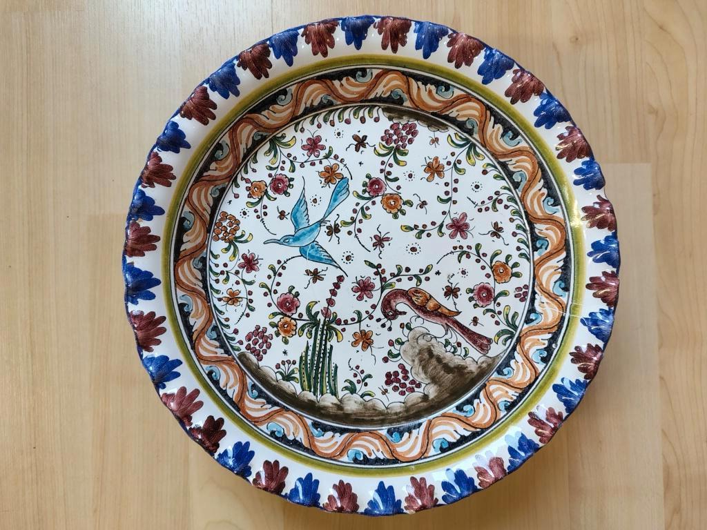 Schaal van Portugees aardewerk, handgeschilderd, Ophalen