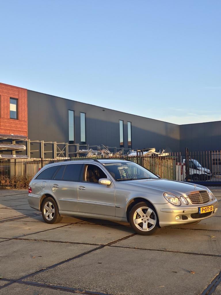 Mercedes-Benz E-Klasse 1.8 E200 Kompr NIEUWE APK, Auto's, Mercedes-Benz, Automaat, Achterwielaandrijving, 4 cilinders, 163 pk