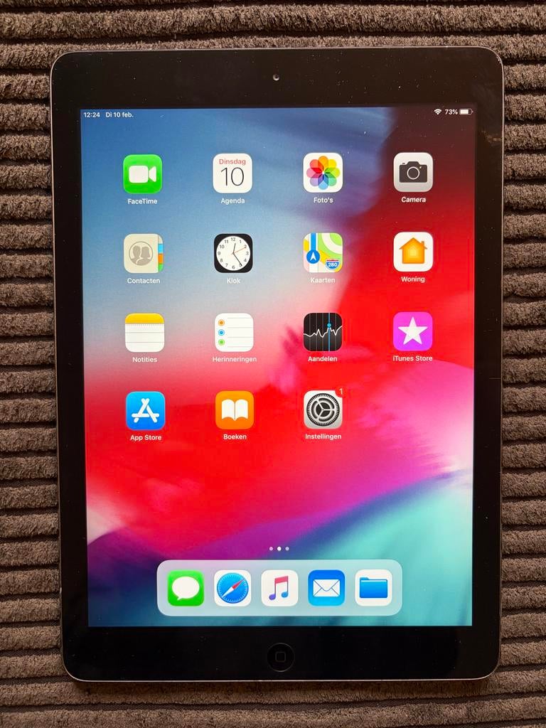 Te koop: iPad Air 1 (32GB) + Hoes + 2 Kabels, Computers en Software, Apple iPads, 9 inch, Gebruikt, Apple iPad Air, Ophalen of Verzenden