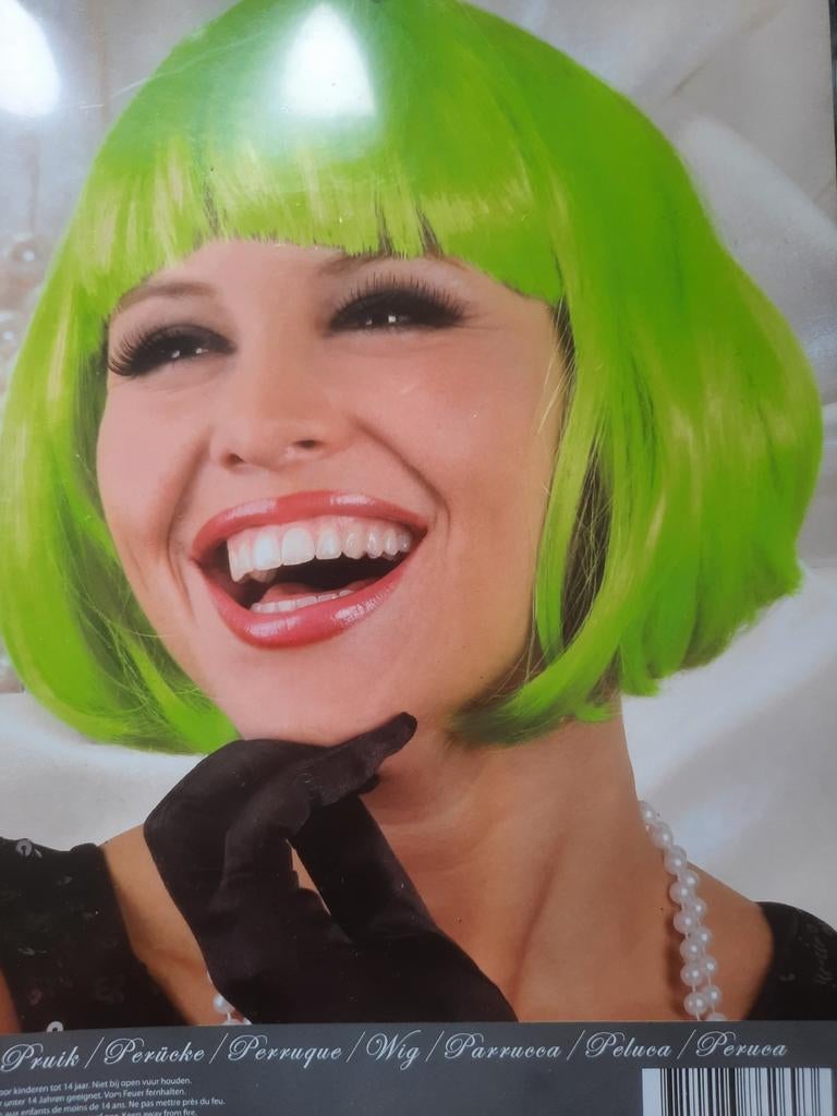 Carnavalskleding feestartikelen, Ophalen of Verzenden, Zo goed als nieuw