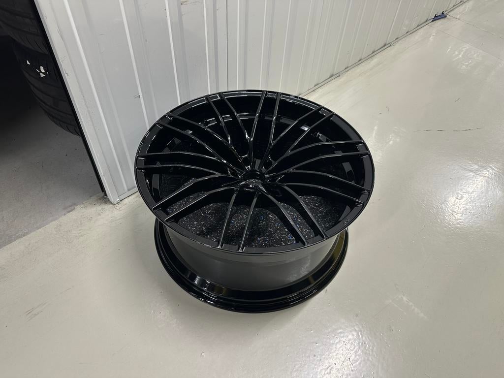 23'' ABT HR23 Audi Q8 SQ8 RSQ8 Q7 SQ7 E Tron 1x Velg Zwart, Auto-onderdelen, Banden en Velgen, Velg(en), Nieuw, Overige maten