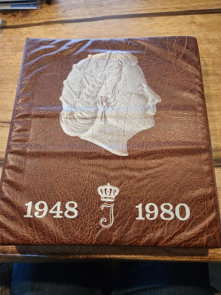 Compleet juliana album! 2 zilveren tientjes, Postzegels en Munten, Munten | Nederland, Ophalen of Verzenden, Koningin Juliana