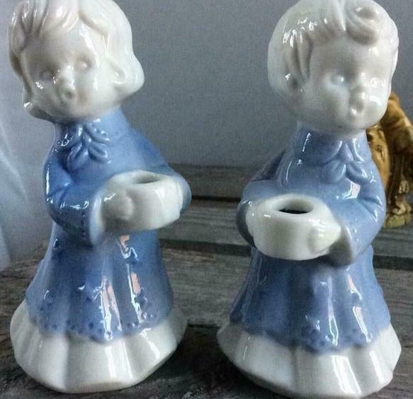 2 kleine religie communie kandelaren beelden ongeveer 10 cm, Ophalen, Gebruikt, Beeld(je), Christendom | Katholiek