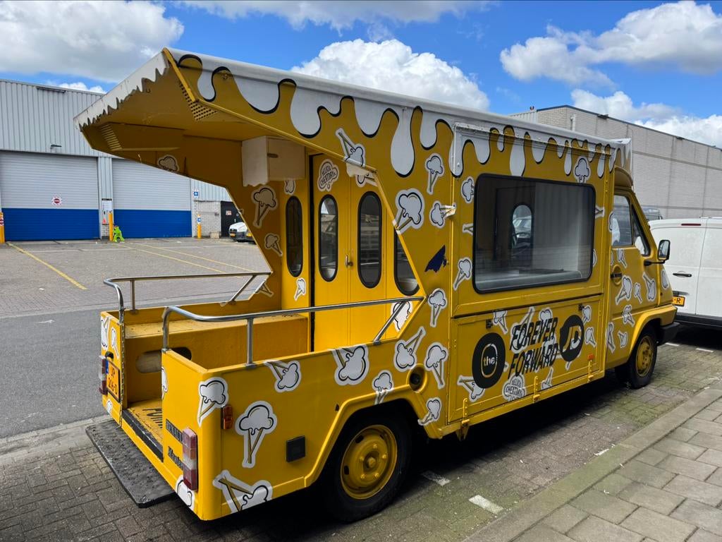 Foodtruck Oldtimer 1983 renault verkoopwagen / ijswagen, Ophalen