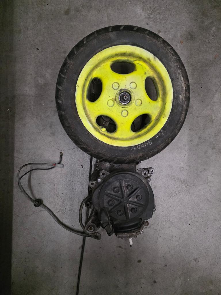 Piaggio zip sp H2O motor blok 50cc LC onderdelen, Motoren, Ophalen of Verzenden