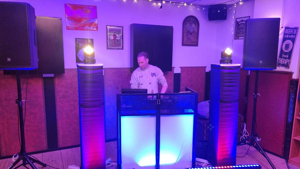 Geeft je binnenkort ook een feestje, Diensten en Vakmensen, Dj