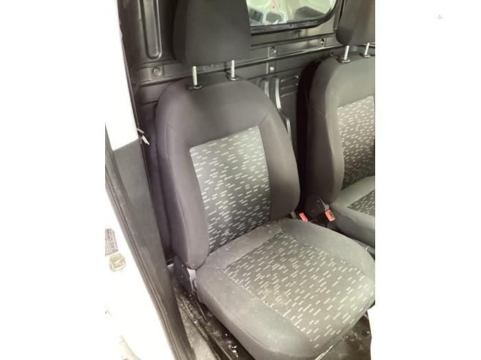 Stoel rechts van een Opel Combo, Gebruikt, -, -, Opel