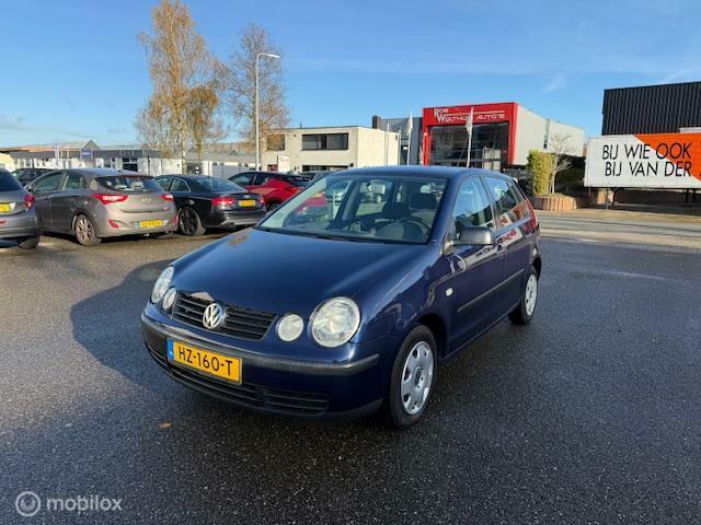 Volkswagen Polo 1.2-12V gereviseerde motor!, Auto's, Volkswagen, Voorwielaandrijving, 970 kg, Stof, Zwart