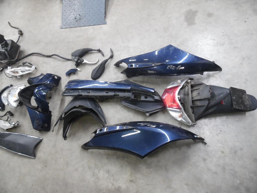 Onderdelen Piaggio New Fly 4T 2V gebruikt ook blok (sprint), Fietsen en Brommers, Brommeronderdelen | Scooters, Piaggio, Gebruikt