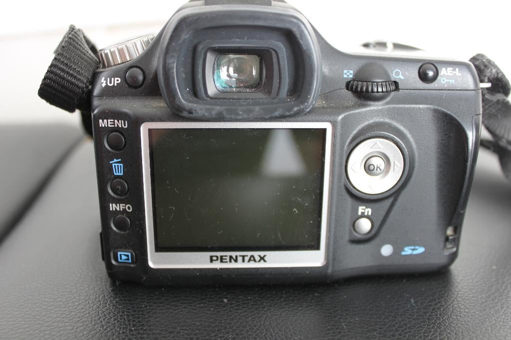 pentax ist D spiegelreflex camera body, Spiegelreflex, Ophalen of Verzenden, Niet werkend, Pentax