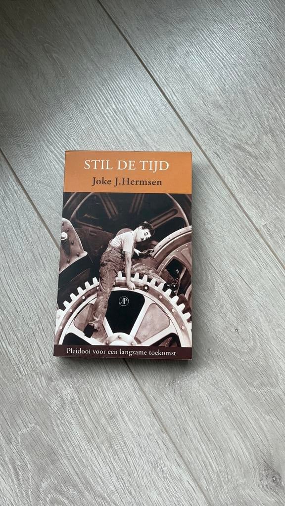 Joke J. Hermsen - Stil de tijd, Boeken, Ophalen of Verzenden, Zo goed als nieuw, Joke J. Hermsen