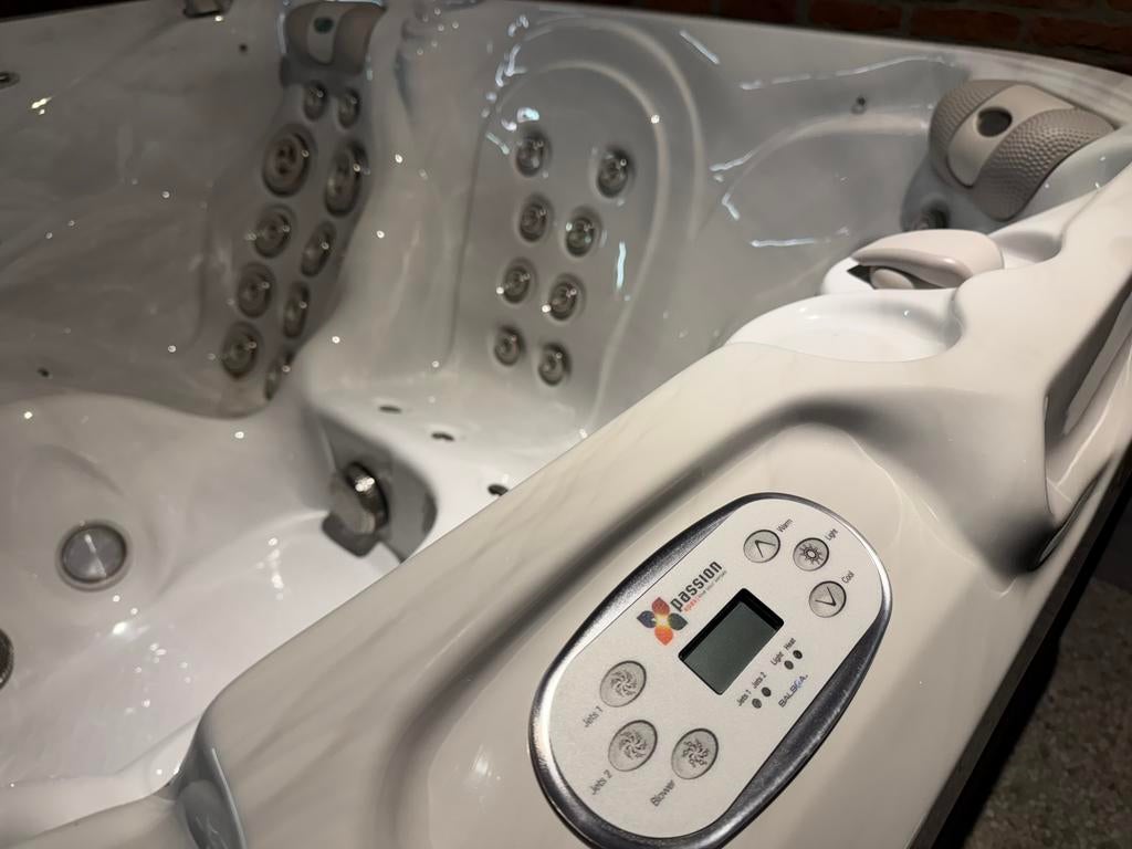 Passion Spa Pleasure Nieuwe Kleurstelling, Tuin en Terras, Bubbelbaden en Hottubs, Ophalen, Zo goed als nieuw, Filter