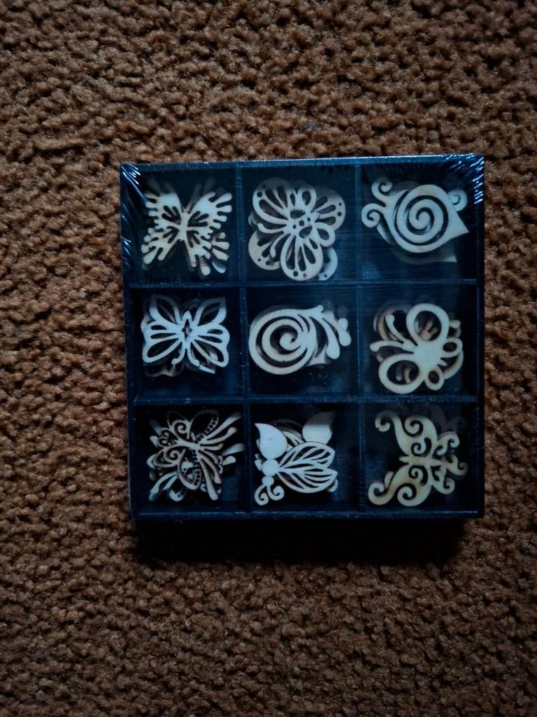 Houten ornamenten 36 vlinders knutselen nieuw, Ophalen, Nieuw