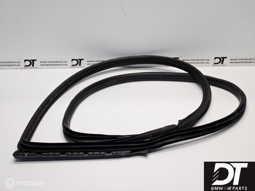 Deurrubber linksvoor BMW 2-serie Coupé F87 51727348419, Gebruikt, Ophalen of Verzenden, BMW, BMW