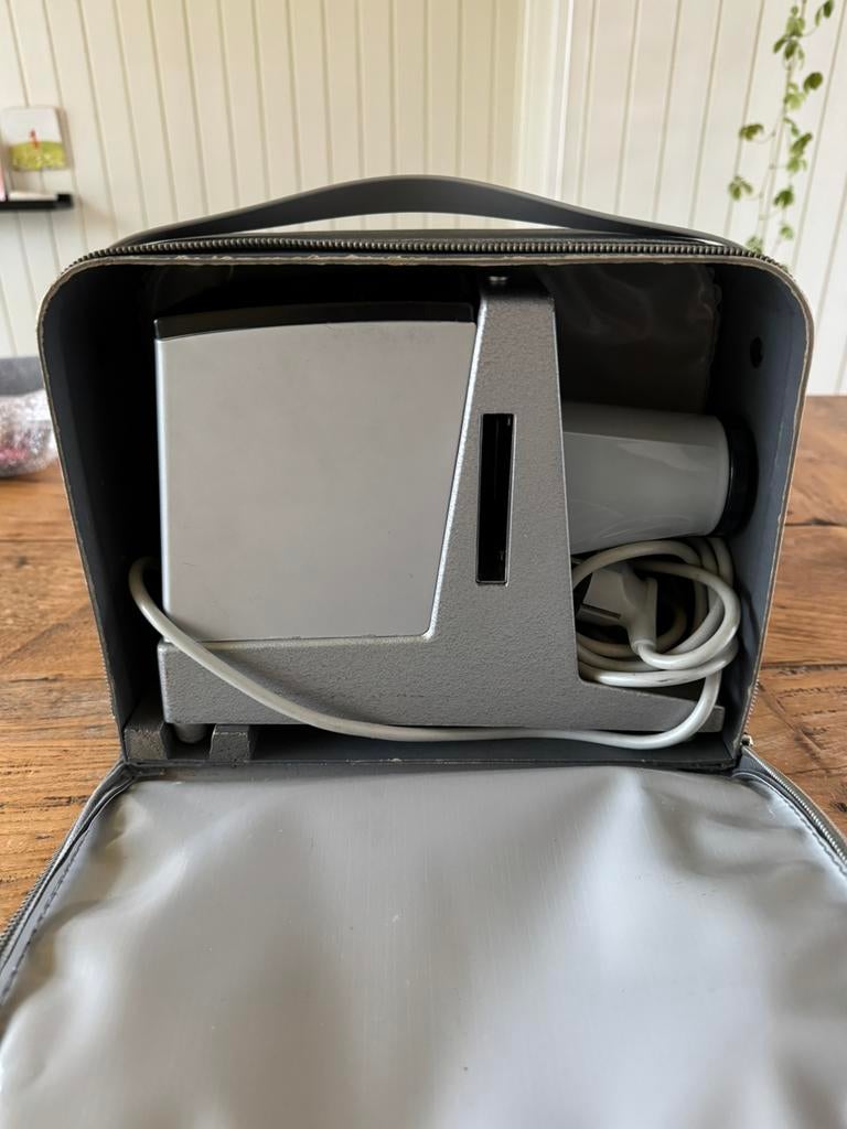 Vintage Diaprojector, Audio, Tv en Foto, Diaprojectors, Ophalen of Verzenden, Zo goed als nieuw