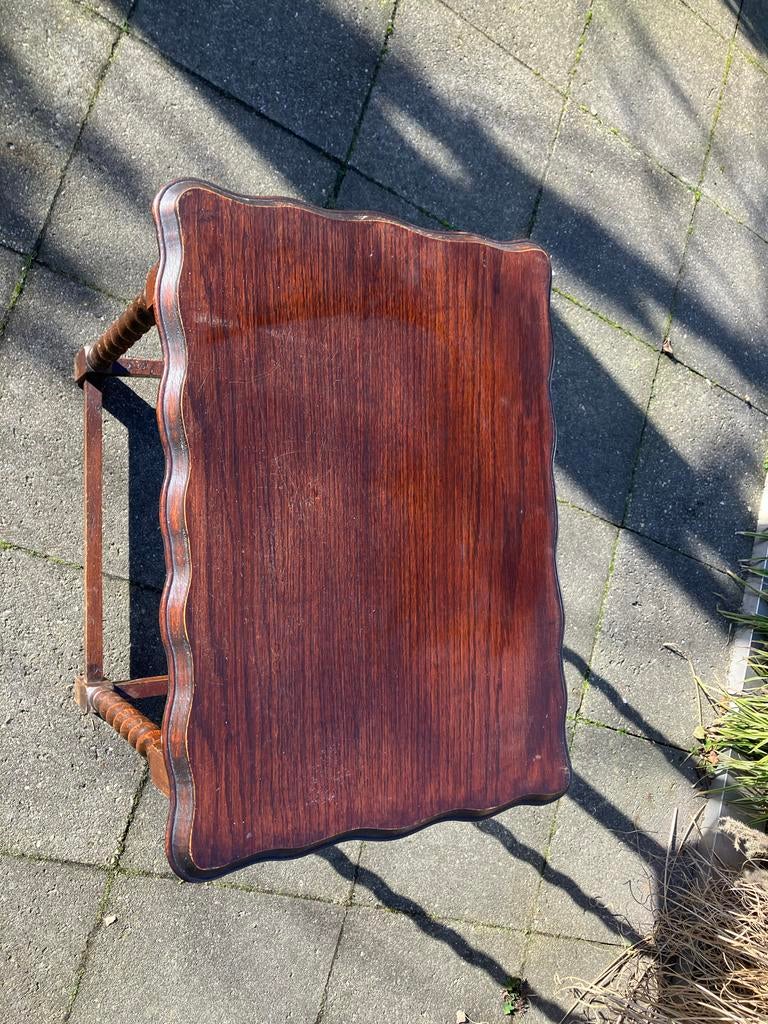 Antiek tafeltje met gedraaide poten, Ophalen