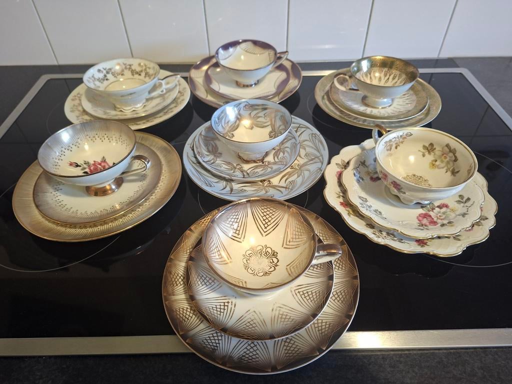 Bavaria verzameling kop en schotel en gebaks bordje, Antiek en Kunst, Antiek | Servies compleet, Ophalen of Verzenden