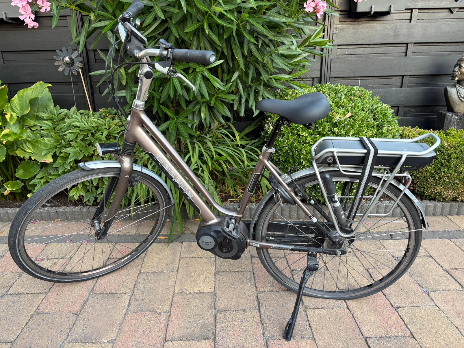 Gazelle Ultimate .. elektrisch … oudje …, Fietsen en Brommers, Ophalen, Gebruikt, 47 tot 51 cm, 50 km per accu of meer