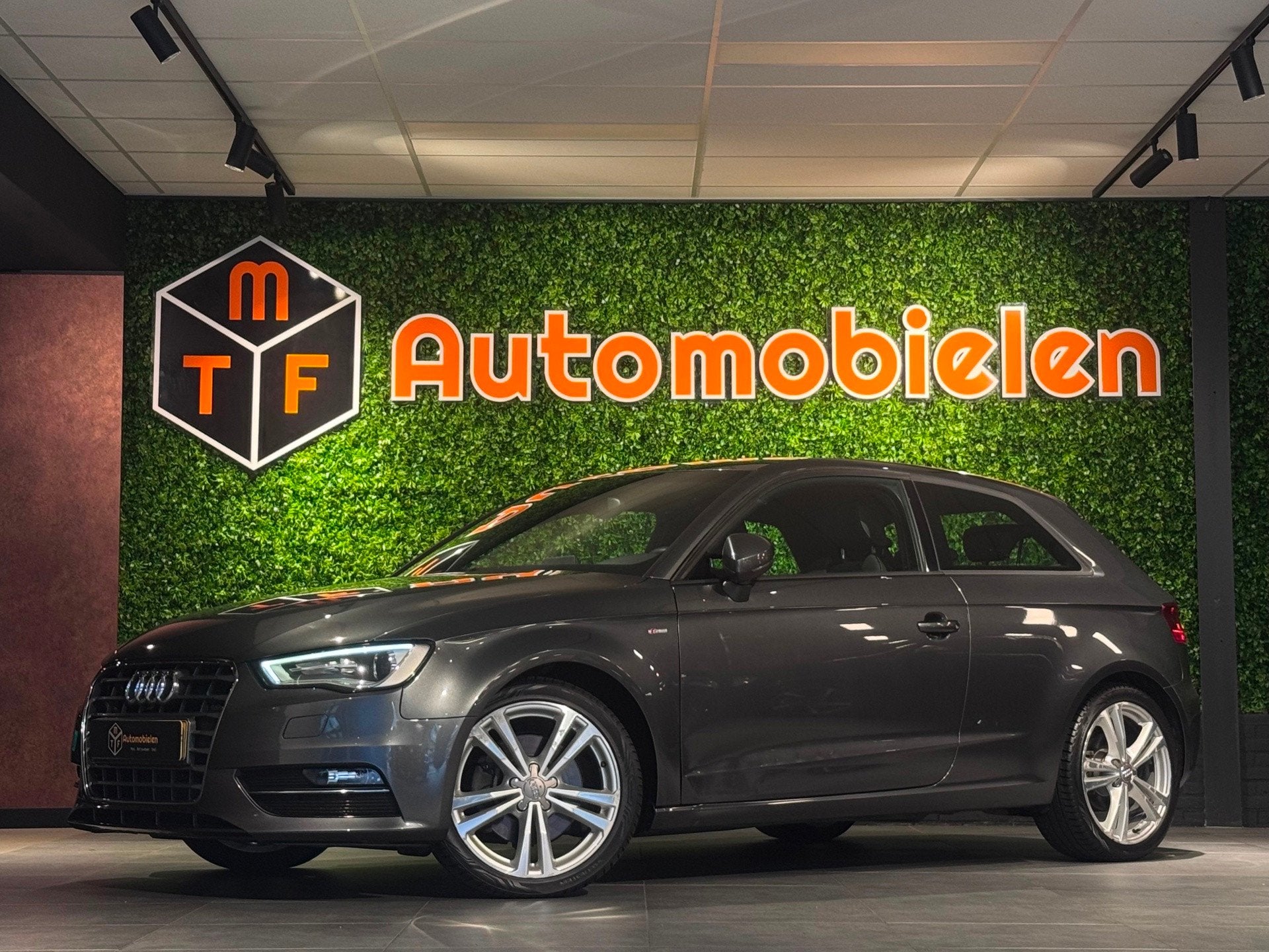 Audi A3 1.8 TFSI 3x S-LINE |B&O|NAVI|OrgNL|AUTOMAAT|TREKHAAK, Auto's, Audi, Euro 5, Gebruikt, 4 cilinders, Leder en Stof