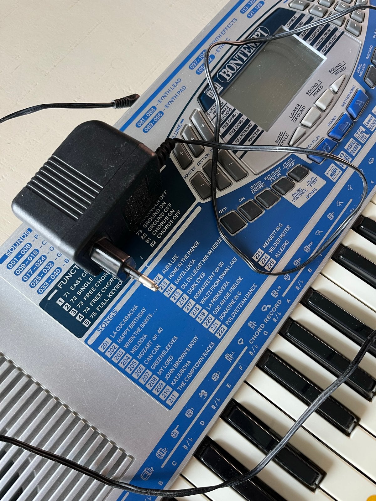 Bontempi Faithful 229 keyboard met adapter, Muziek en Instrumenten, Ophalen of Verzenden, Gebruikt, 61 toetsen, Overige merken