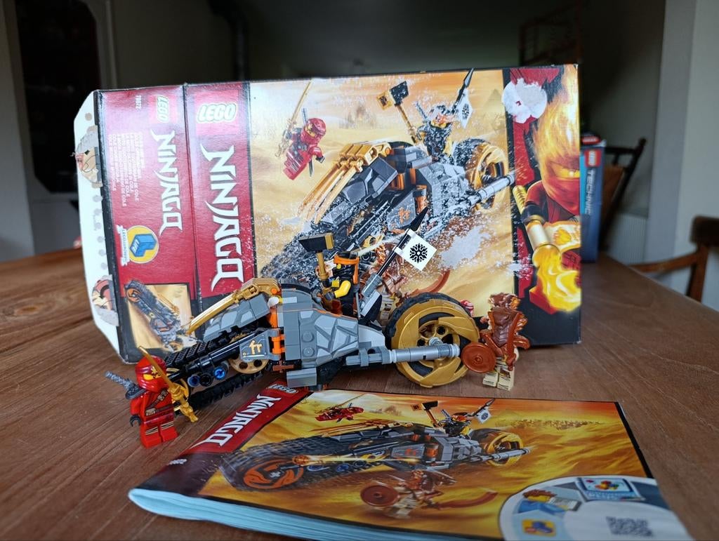 Lego Ninjago Cole's Speeder Car 70672 met doos en boekje, Kinderen en Baby's, Speelgoed | Duplo en Lego, Lego, Ophalen of Verzenden
