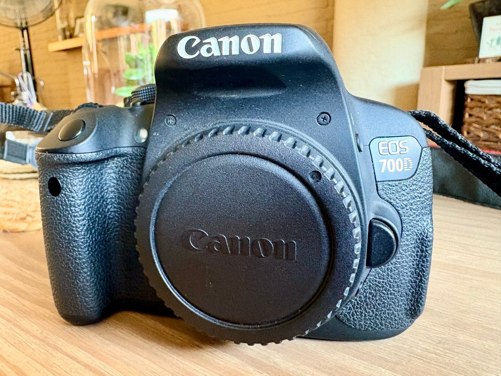 Canon EOS 700D Spiegelreflexcamera - Body met accessoires, Ingebouwde flitser, Gebruikt, Spiegelreflex, Canon