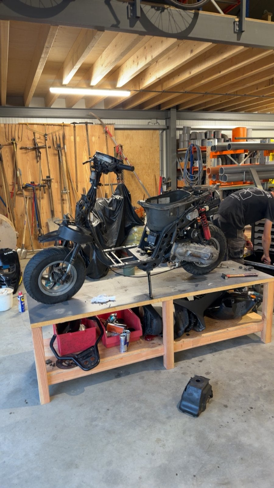typhoon 125 cc op brom, Motoren, Ophalen, Gereviseerd