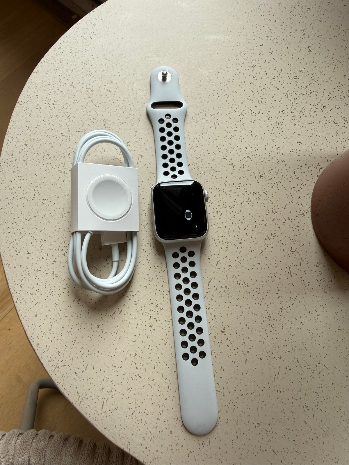 Apple Watch (5) met oplader - Zo goed als nieuw, Hartslag, IOS, Ophalen of Verzenden, Zo goed als nieuw