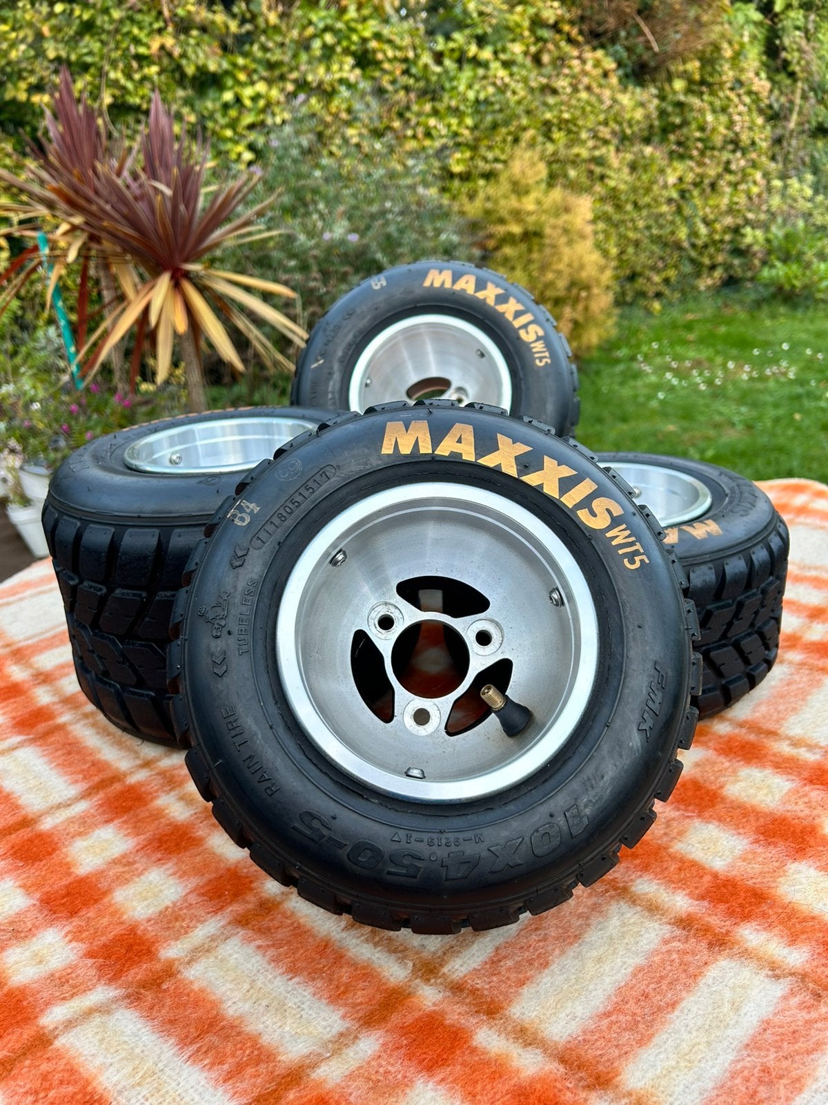 Maxxis WT5 rain tire, set kartbanden + velgen nooit gebruikt, Sport en Fitness, Ophalen of Verzenden, Zo goed als nieuw, Onderdelen Kart