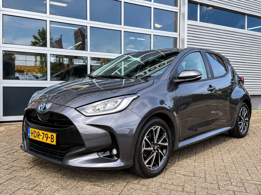 TOYOTA Yaris 1.5 Hybrid Airco, Cruise, Camera, Carplay, Stoe, 450 kg, Gebruikt, Overige carrosserieën, Bedrijf