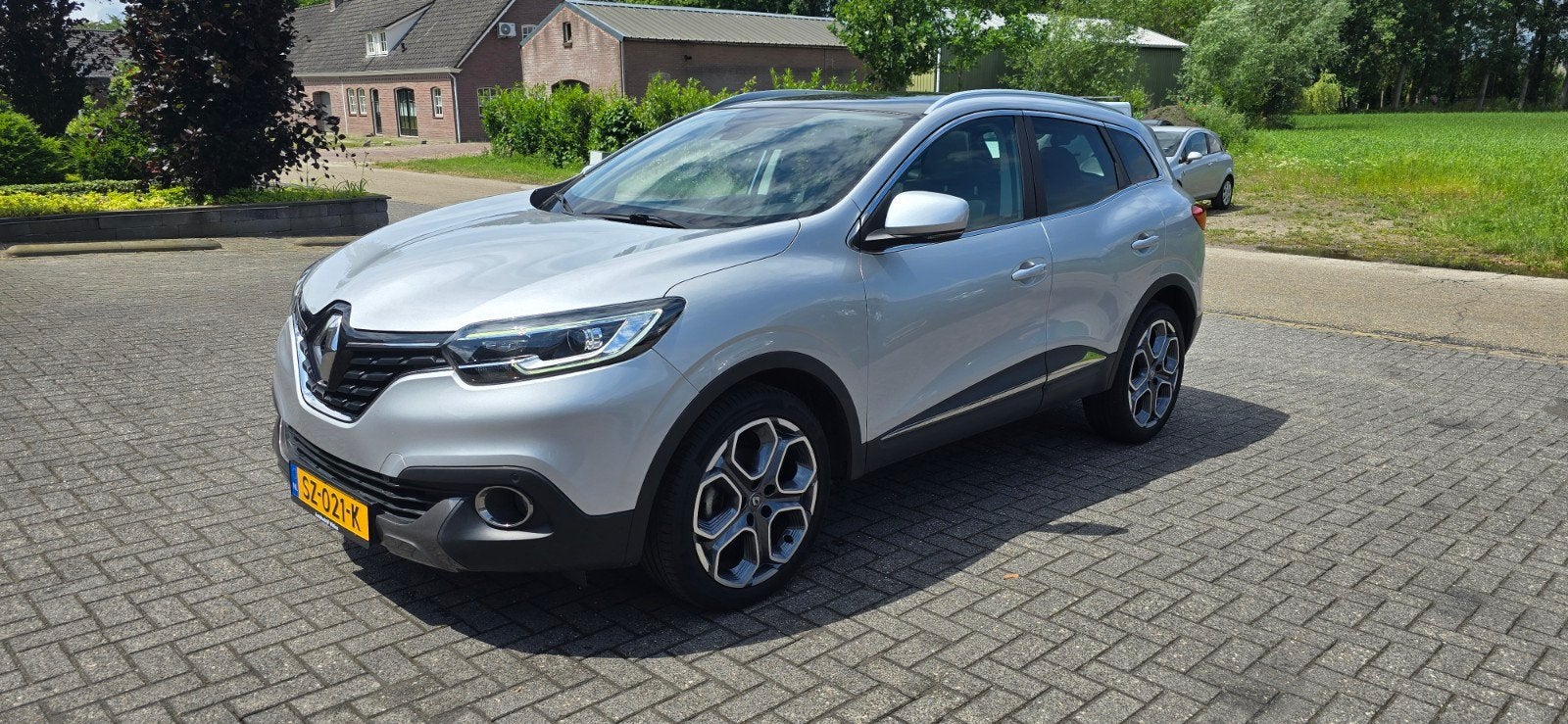 Renault Kadjar 1.2 TCE AUT 2017 Grijs, Kadjar, Stof, 4 cilinders, Navigatiesysteem