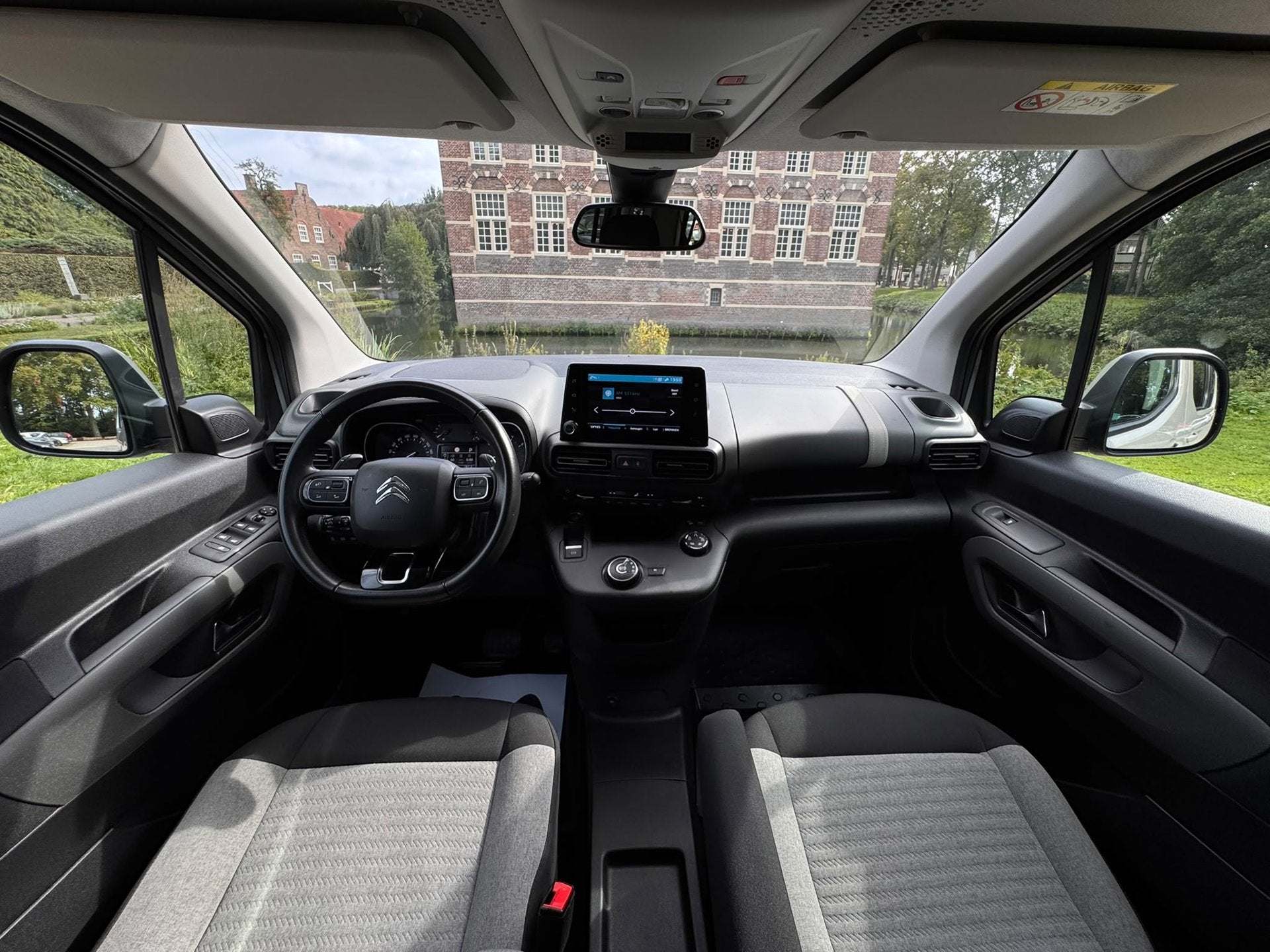 Citroen BERLINGO 1.2 PureTech Shine|CLIMA|CARPLAY|CAMERA|HEA, Auto's, 15 km/l, Gebruikt, Euro 6, 1199 cc