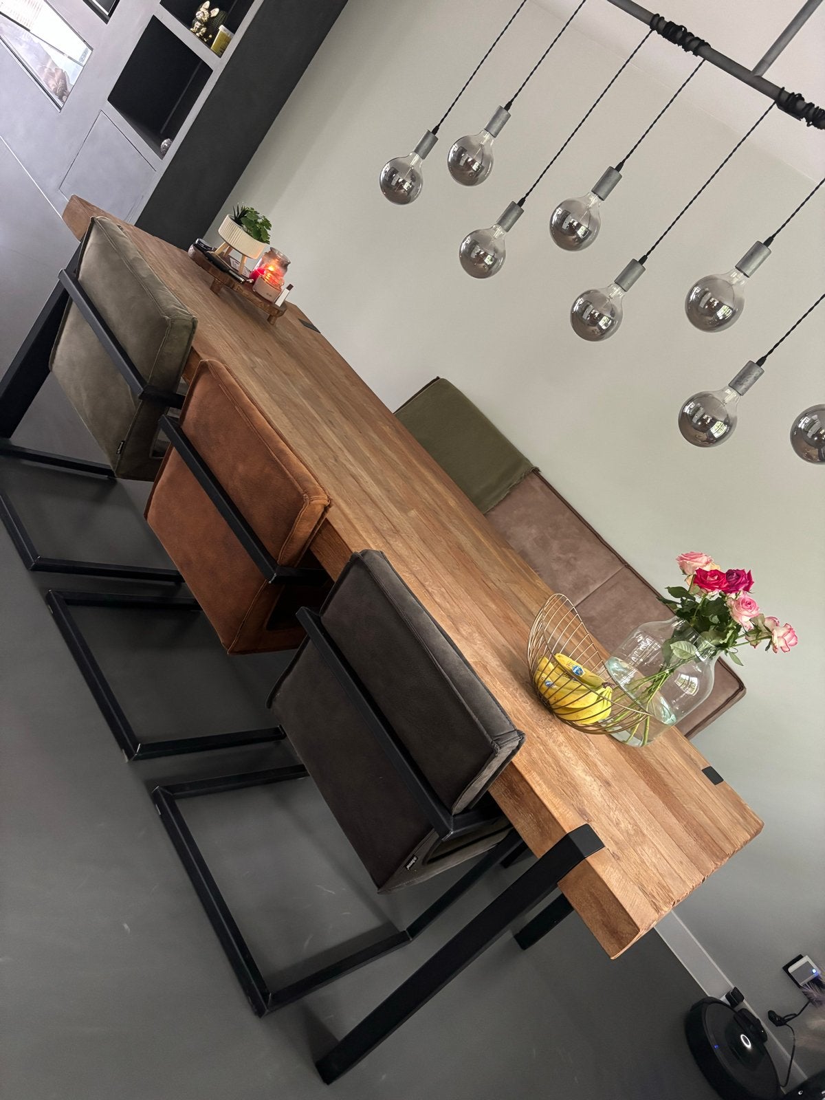 Robuuste eettafel met bank en stoelen (los mogelijk), Ophalen, 200 cm of meer, 50 tot 100 cm, Zo goed als nieuw