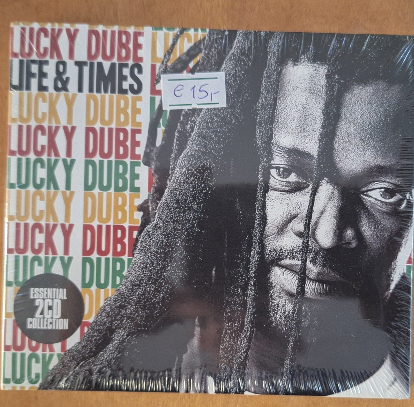 Lucky Dube - Life & Times - Essential 2CD Collection, Digipak, Reggae, Ophalen of Verzenden, Verzamelalbum