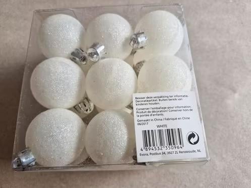 3x 18 stuks witte kerstballen 4cm h, Diversen, Kerst, Evora, Onbekend, Nieuw, Ophalen of Verzenden