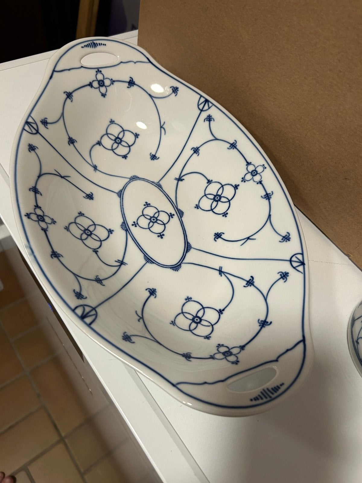 Saks blauw, Huis en Inrichting, Keuken | Servies, Ophalen of Verzenden, Overige stijlen, Porselein, Schaal of Schalen